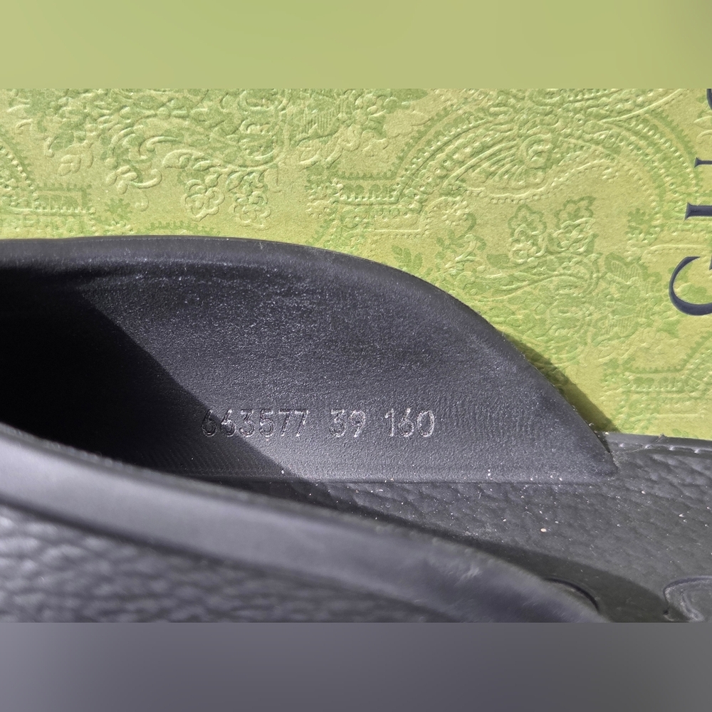 Womens GUCCI Mules - Picture 4 of 6